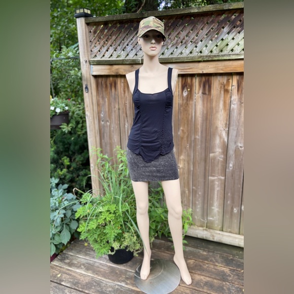 Y2K Edgy Asymmetrical Tank Top - Picture 3 of 12